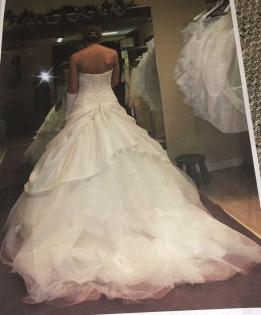 Prinzessin mit Perlen besticktes Brautkleid Sincerity Bridal