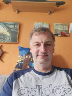 Suche noch für heute Abend ein schönes Treffen mit einer lieben Hausfrau
