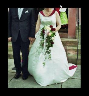 Brautkleid Gr. 40 creme-bordeaux