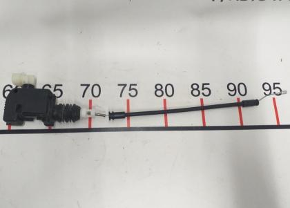 Elektrischer Motorhaubenschloss-Stellantrieb links schließend Tesla Modell 3 109