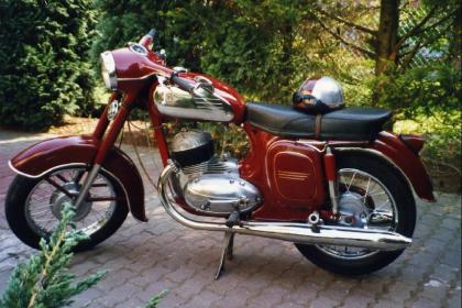Jawa Ersatzteile u. Service für Modelle von 1936 bis 2022