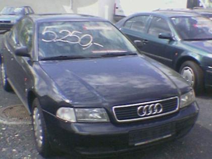 Audi A4 - KLIMAAUTOMATIK - EZ 04/95 Schwarz 1 6L