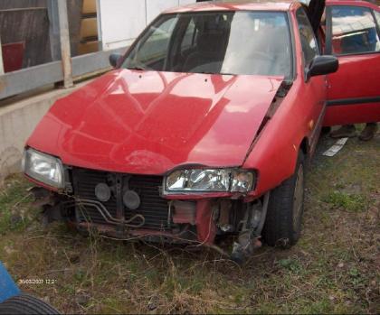 Unfallauto Nissan Primera 2 0 SLX Automatic zum Ausschlachten