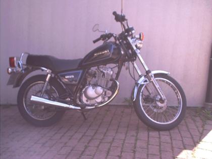 Motorrad Suzuki 125 GN 100 km