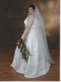 Wunderschönes weißes Brautkleid Gr. 48/50 mit kleiner Schleppe und Zubehör zu ver