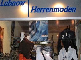 Männliche Amateur-Models gesucht