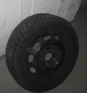 4 Winterreifen NOKIAN 185/55 R15 81H für die A-Klasse