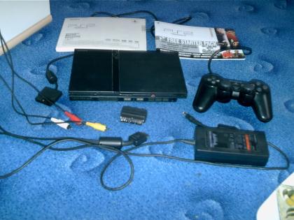 Verkaufe Playstation 2 mit Zubehör