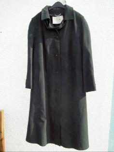 Schöner schwarzer Wintermantel Gr. 40