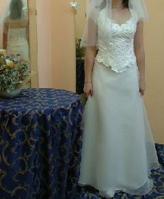 Brautkleid abzugeben 38 und creme