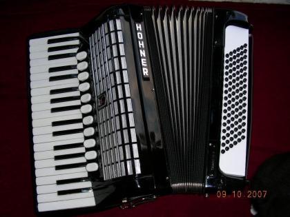 Akkordeon Hohner Tango IV P Bj. 1991 4chörig 96 Bässe neuwertig