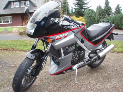 Kawasaki GPZ 500