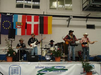 Cash Curry country-live