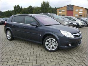 890201 Opel Signum Edition 1. 9 CDTi 5-Türig Automatik