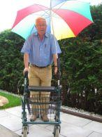 Schirm Regenschirm für Rollatot Rollstuhl Gehwagen