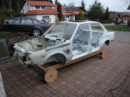 BMW E30 Allrad Rohkarosse NEU