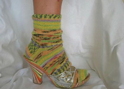 Exklusive Seidenschals und handgestrickte Socken