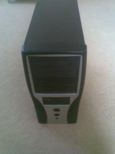 Athlon64 X2 6000 6 GHz 3 GB Ram 300 GB Festplatte