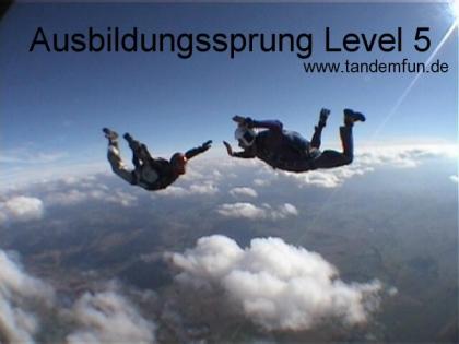 Fallschirmspringen Ausbildung AFF 28 aus 4300m