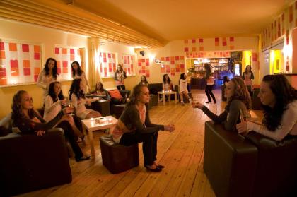 Lola MietcluB Bar