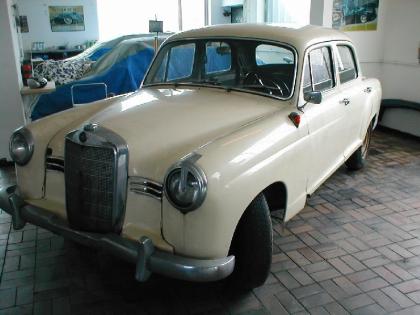 Mercedes Ponton 180 D W 120