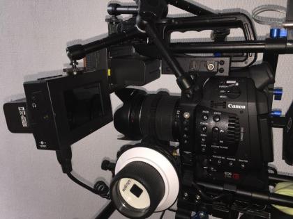Canon EOS C100 DAF EF 18-135mmSTM