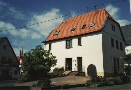 Haus mit Büro in 55566 Meddersheim Naheweinstr. 30