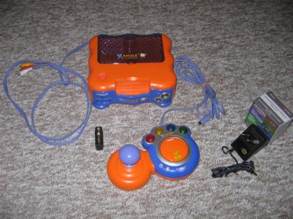 Neuwertige Vtech V. Smile Lernkonsole mit neuem Netzteil