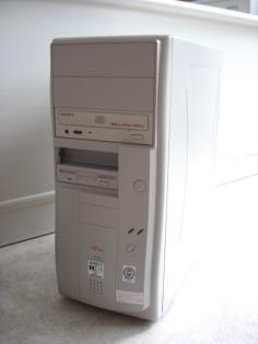 Pentium III 800 MHZ 40 GB HDD 192 MB RAM GeForce 4 MX 420 LAN-Karte Sound o