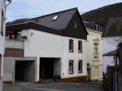 Winningen bei Koblenz Mehrfamilienhaus von privat