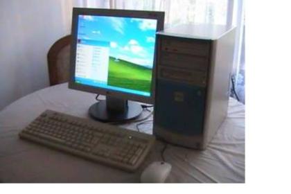 Verkaufe Intel Pentium III 1 0 GHz 256 MB SD-Ram 20 GB Tastatur Maus Mit