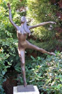 Gartenskulptur aus Bronze Anastasia bei InPrompt