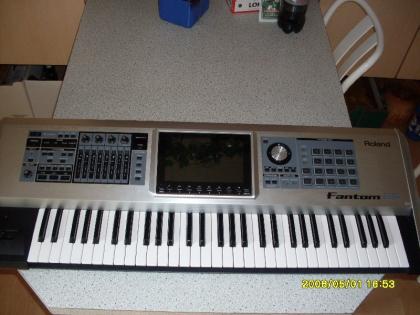 Roland Fantom G6 mit 512mb ram Zubehör