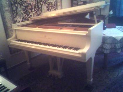 Steinway Sons Modell B-211 Baujahr 1981 Weiß poliert
