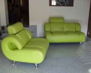 Sofa und Sessel im tollen Design EINWANDFREIER ZUSTAND