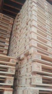 Europaletten Pellets Brennholz und Briketts