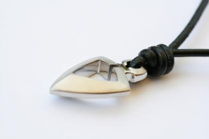 Original Fossil Leder Kette mit Edelstahl Anhänger JF 82424