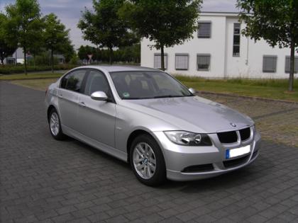 BMW 318i-E92 Titansilber Metallic