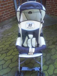 Babykleidung bis gr. 86 Sportkarre Babysafe Stillikksen uvm