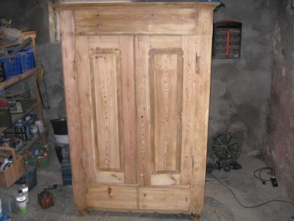 Alter Bauernschrank
