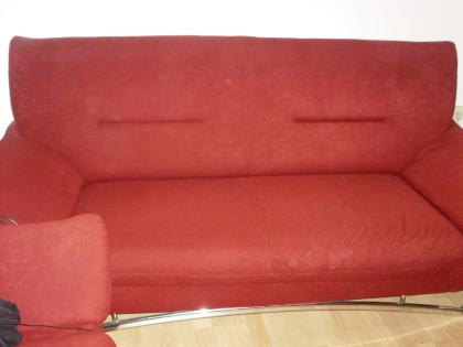 Moderne Rote 3er und 2er Couch sofort zu verkaufen