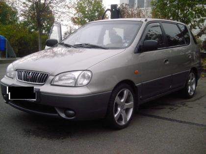 KIA CARENS MIT LPG GAS