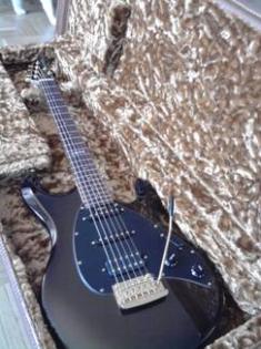 MusicMan Silhouette Lim. Edition 2022 SEQUOIA GOLD