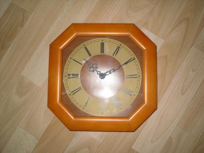 Wanduhr orange