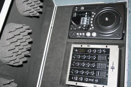 2xAmerican Audio CDI 500 mp3 Numark M4 3 Kanal mixer Case