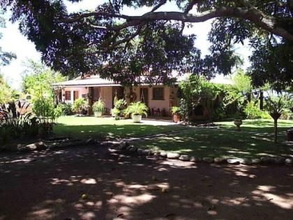452 qm mit 7. 500 qm Grundstück volle Einrichtung in Brasilien