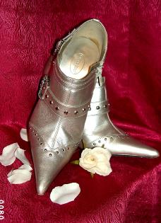 Modische originelle Stiefeletten mit Silberfarbe sehr günstig