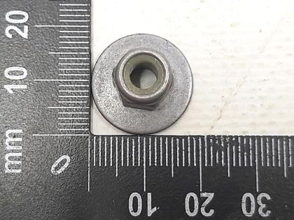 Sechskantmutter M6-1 00 8 ZnAl 18 KEPS Tesla Model S Model S REST Model 3 Mo