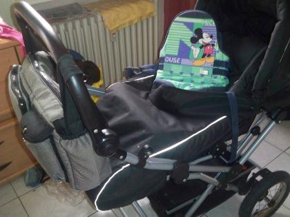 Biete hier eine schönen Kombikinderwagen mit Zubehör inkl Bauchtrage