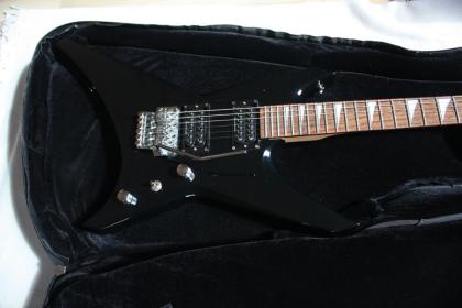 Jackson Fender Warrior WRXT Black mit RockBag und vielen Extras zu verkaufen